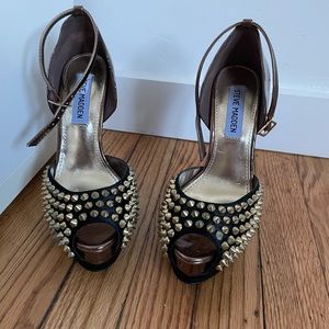 Steve Madden Stud platform heels